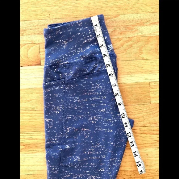 Forever 21 workout leggings with purple and silver, has side pockets XS - Picture 6 of 7